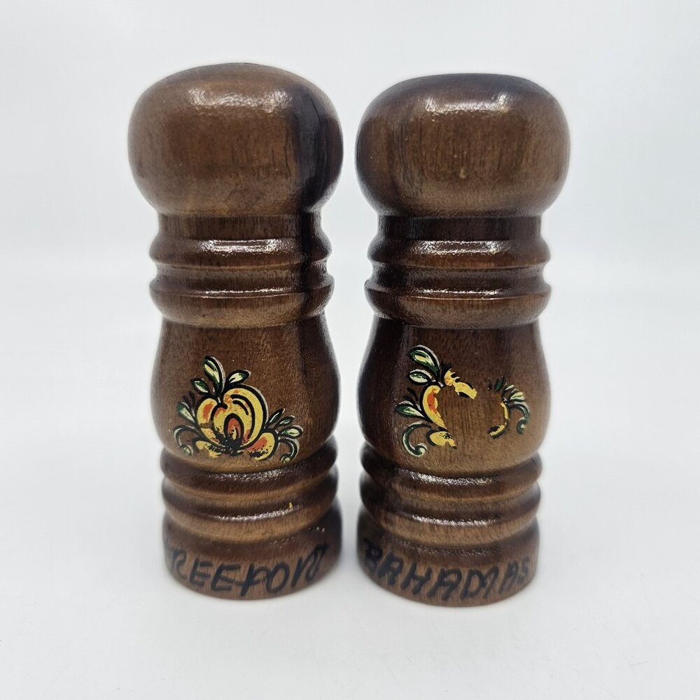 Freeport Bahamas Wooden Salt & Pepper Shakers Set Souvenir Brown Hawaiian